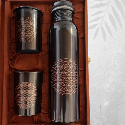 Ensemble Fleur de Vie en Cuivre Pur – Bouteille 950 ml et 2 Tasses 300 ml – Coffret Velours